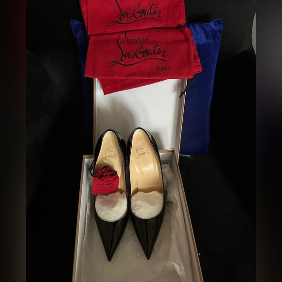 Like new, worn 2x. Box dust covers & taps included. Signs of wear at the point. - Picture 8 of 15